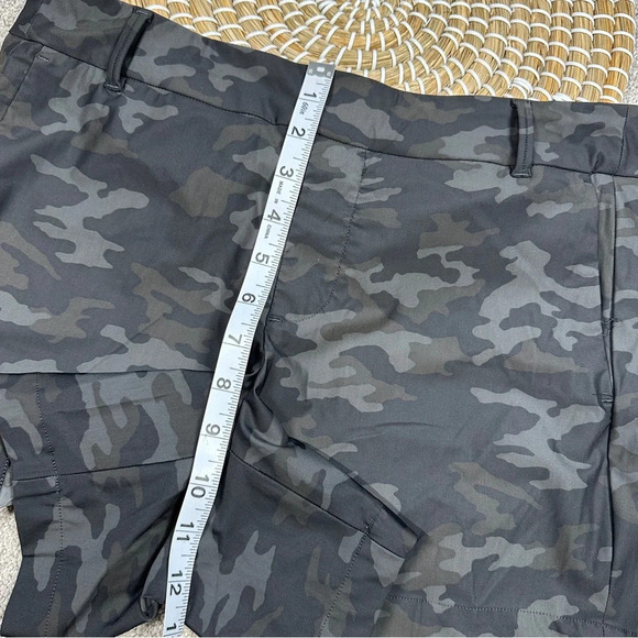 Spanx Sunshine Shorts Pull On 4" UPF 50+ Quick Dry in Camouflage Size M - Picture 12 of 14